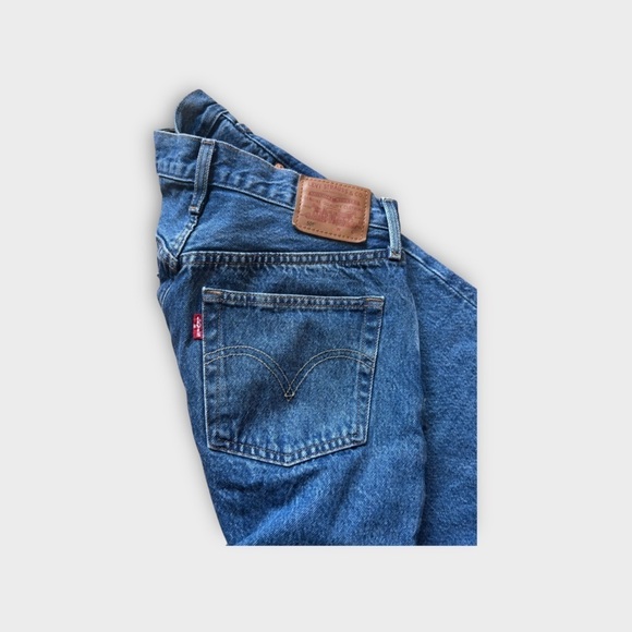 Levi's Premium 501 Stonewash Medium Blue Wash - Picture 6 of 7